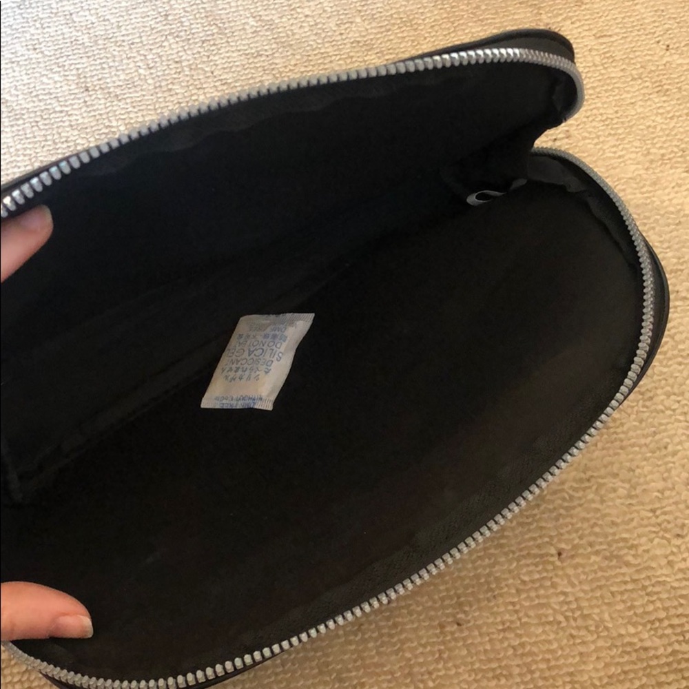 Benefit cosmetics bag - Picture 5 of 5